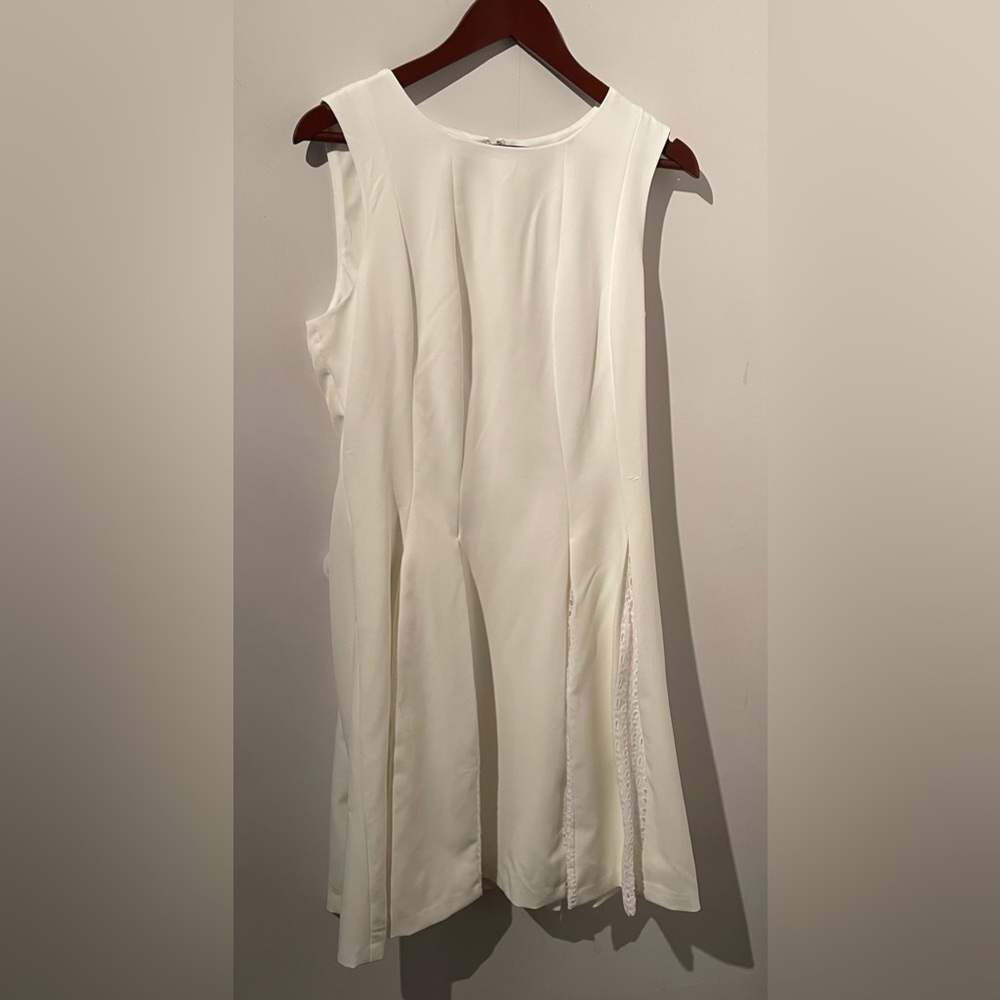 Julia Jordan White Sleeveless Cocktail Dress Size 12